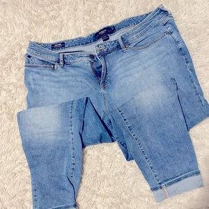 Torrid curvy jeans ❤️‍🔥